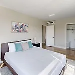 Avenue A310 Furnished 2Br With Pool And Gym