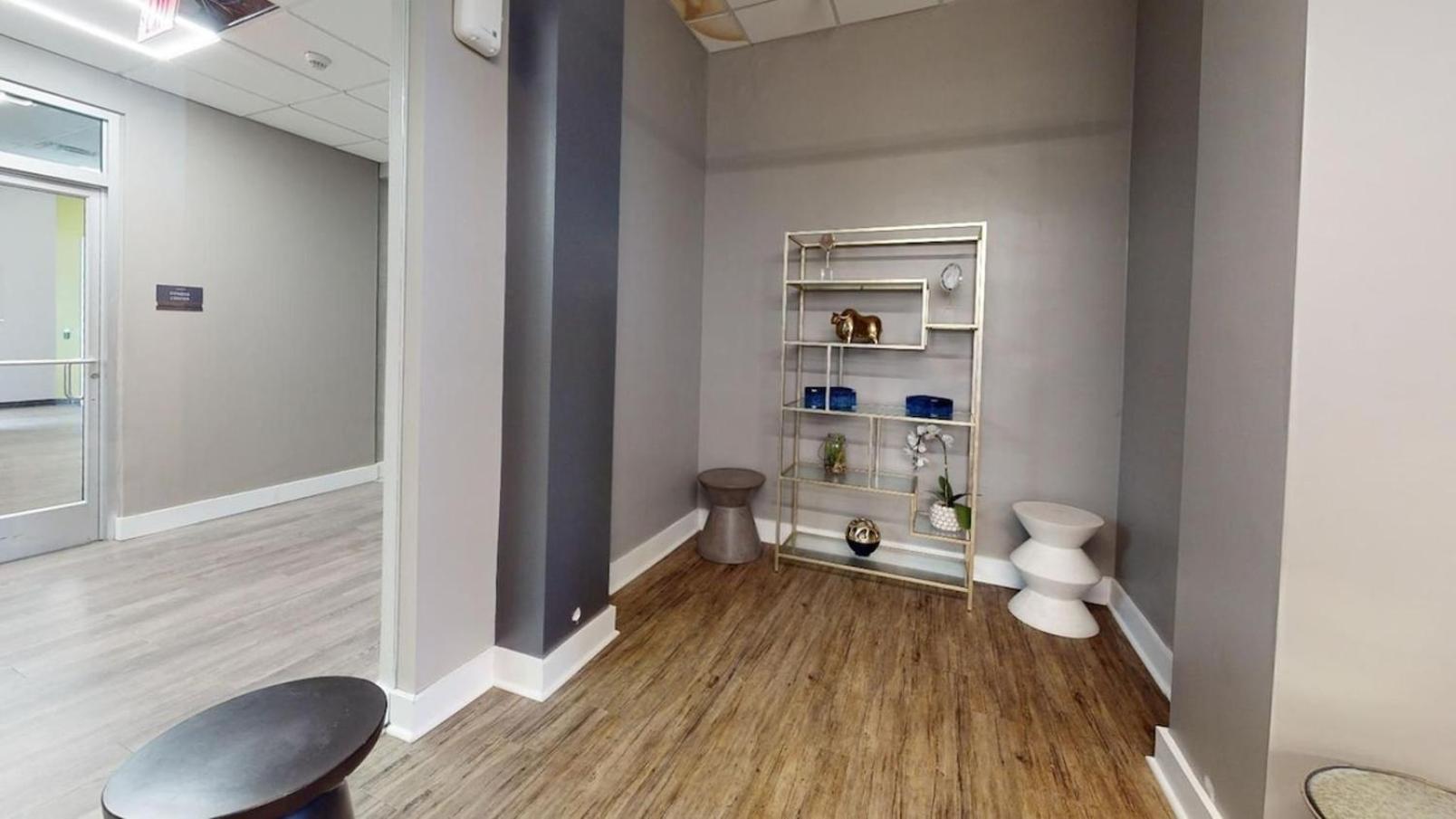 Avenue A310 Furnished 2br With Pool And Gym *